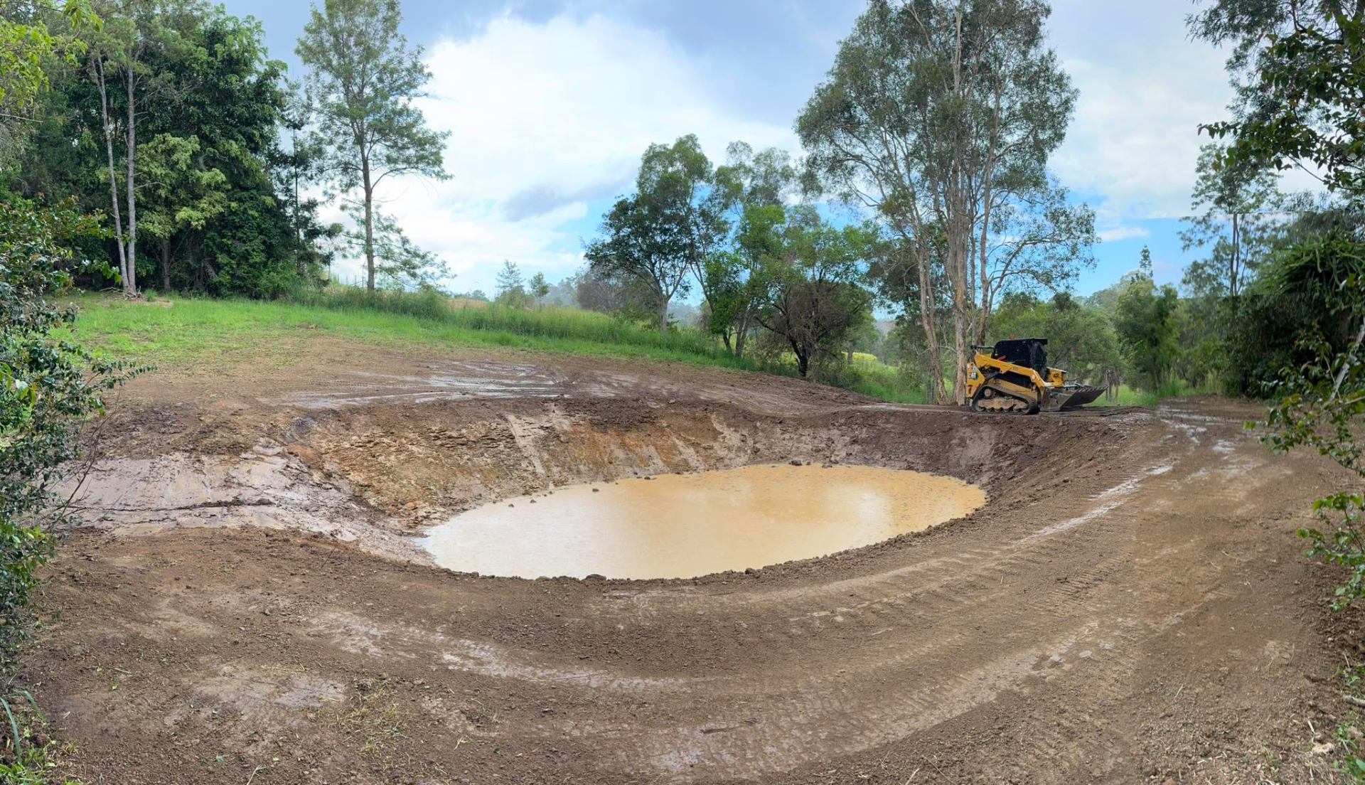 Farm dam excavation & shaping