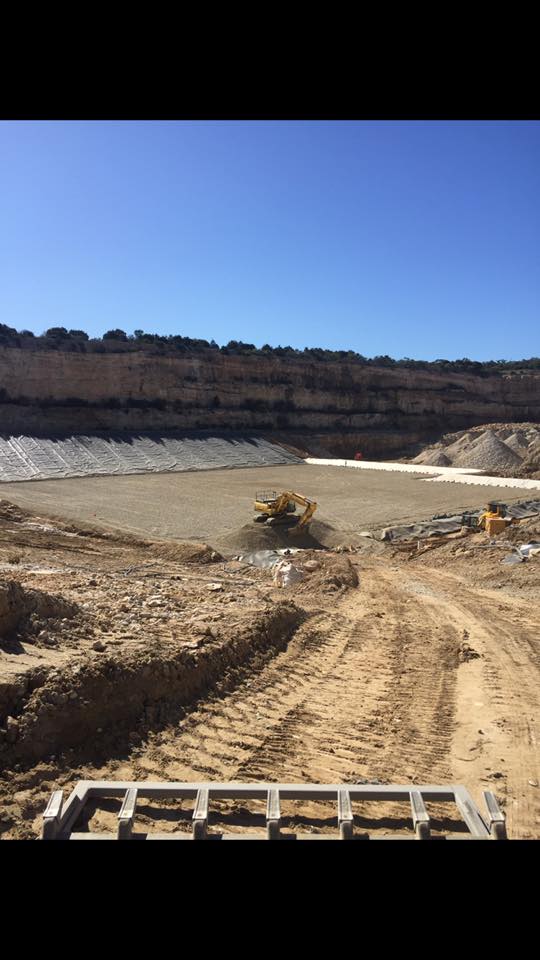 Large-scale earthworks & quarry prep